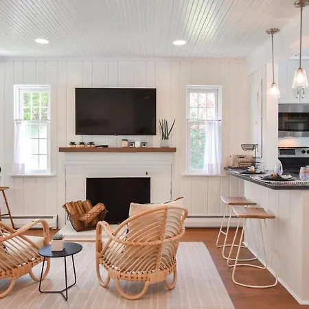 Spacious Beach House 6 Min Walk To Beach